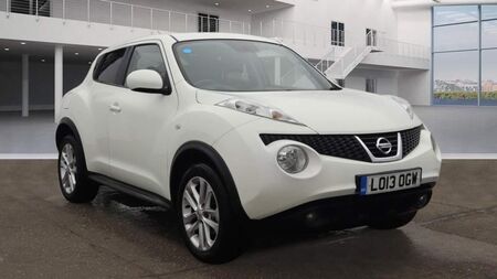 NISSAN JUKE 1.6 Acenta Premium CVT Euro 5 5dr